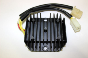 Регулятор напряжения