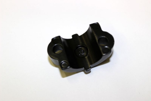 Скоба крепления главного тормозного цилиндра