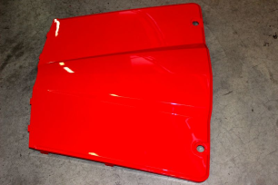 Капот (красный)