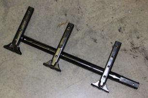 Кронштейн подножки правый для CF500A (старая модель)