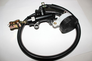 Тормозной цилиндр главный задний