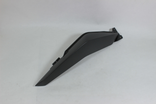 Панель подрамника правая (SILVER BLACK)