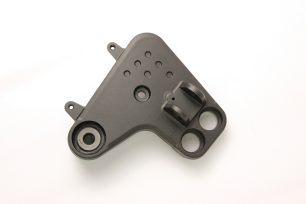 Кронштейн подножки передней левой