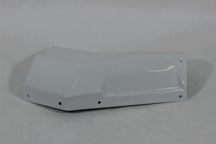 Накладка крыла передняя, правая (белый)