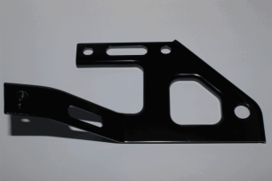 Кронштейн передний правый задней облицовки