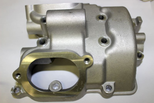 Голова цилиндра с клапанной крышкой