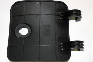 Крышка доступа к бензобаку