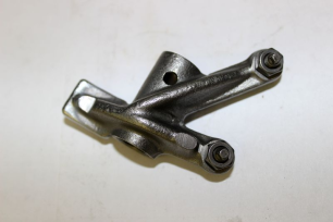 Коромысло распределительное, выпускное