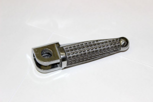 Подножка передняя правая