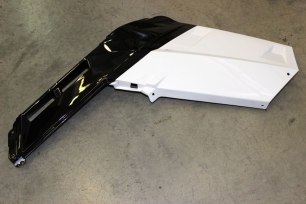 Крыло заднее правое (черно/белое)