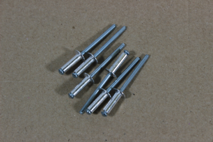 Заклепка 4х13