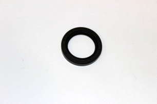 Сальник подшипника оси колеса