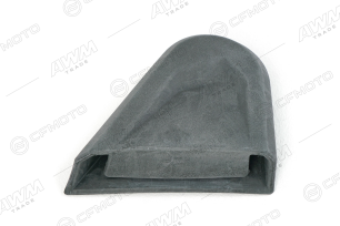 Скоба крепления правого ремня безопасности