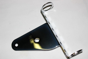 Правый кронштейн головной фары