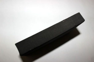 Уплотнитель АКБ, правый