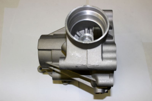 Картер переднего редуктора левая половина