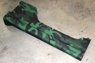 Облицовка пневмолифта, левая (зеленый камуфляж/CAMO GREEN)