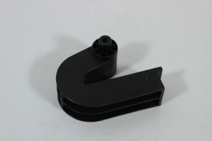 Крепление крышки вещевого ящика правое