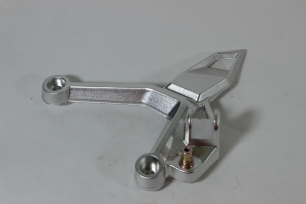 Кронштейн левой подножки