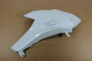 Облицовка топливного бака правая (белый / NEBULA WHITE)