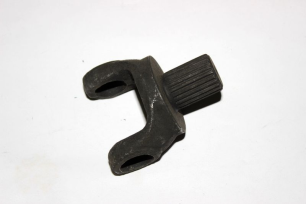 Вилка крестовины задняя (кардан)