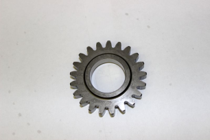 Шестерня промежуточная заднего хода