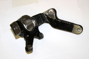 Кулак поворотный правый