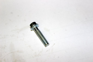 Болт M6&times;28