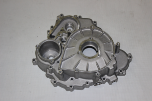 Крышка левой половины картера