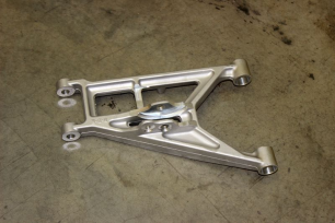 Рычаг подвески задний правый нижний