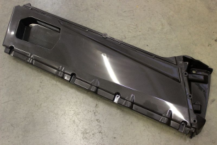 Облицовка борта кузова, правая (черный/INJECTED PEARL BLACK)