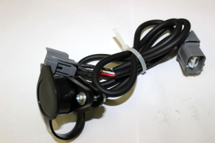 Разъем подключения пульта лебедки