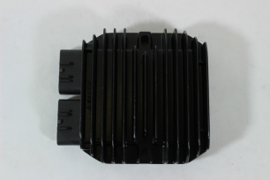 Регулятор напряжения