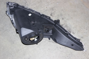 Корпус правой фары