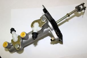 Тормозной цилиндр главный