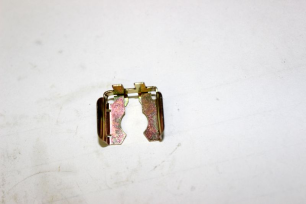 Защелка колпачка инжектора