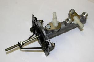 Тормозной цилиндр главный