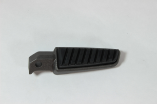 Подножка задняя левая в сборе (черный / SILVER BLACK)