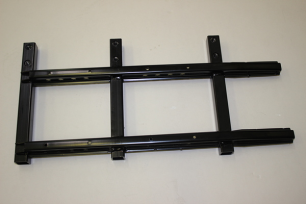 Кронштейн подножки, правый (используется только с 905A-030100-70000)