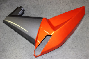 Облицовка бензобака правая (оранжевый + серый)
