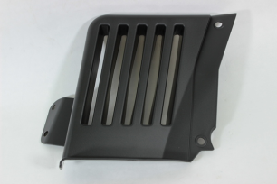 Передняя левая внутренняя нижняя облицовка