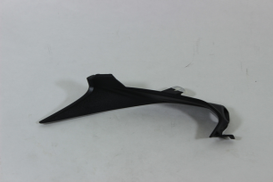 Облицовка фары передняя правая