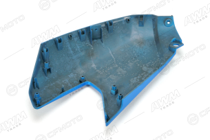 Облицовка топливного бака правая задняя (синий / ATHENS BLUE)