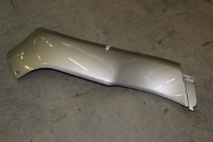 Облицовка нижняя правая (серый металлик/METAL GREY)