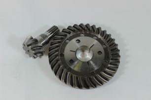 Главная пара заднего редуктора