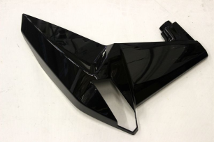 Кожух топливного бака, левый (черный)