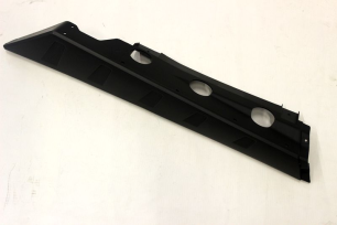 Накладка кузова правая