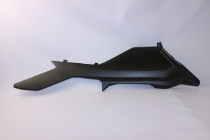 Панель боковая правая (черный / MIST SILVER BLACK)