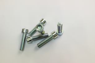 Болт M10X1.25X40