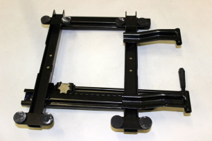 Кронштейн левого сиденья